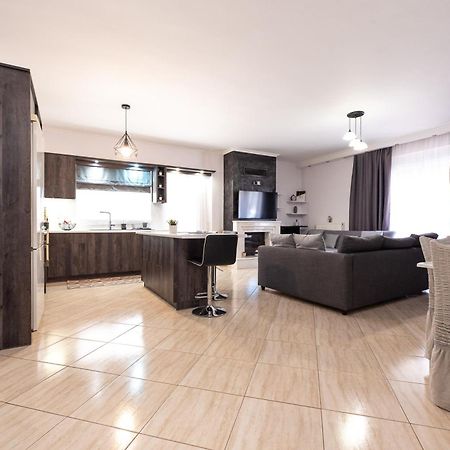 Sea And Airport Apartment Artemida  Exterior photo
